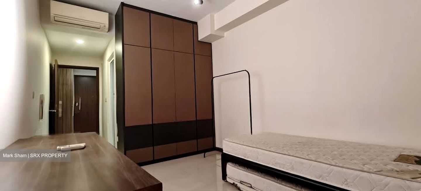 1 Canberra (D27), Condominium #590458191